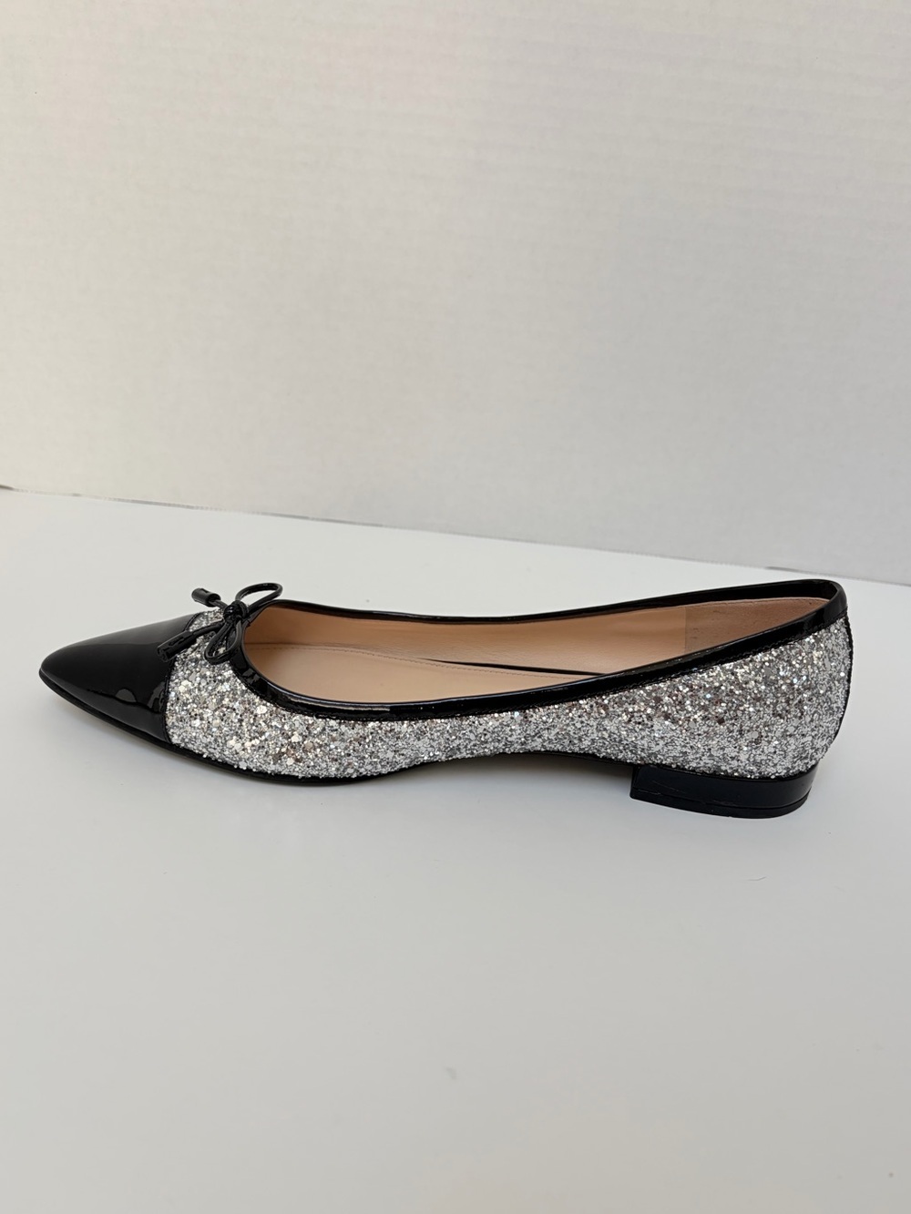 Prada Glitter Ballet Flats Pointed Toe Bow Patent Leather Silver Black Size 38.5 - Picture 3 of 15